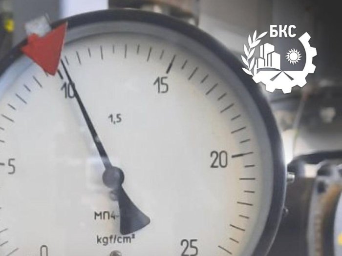 Опрессовка магистрального трубопровода отопления от котельной № 2-22 завершена. Тепловая сеть успешно выдержала испытания пробным давлением.