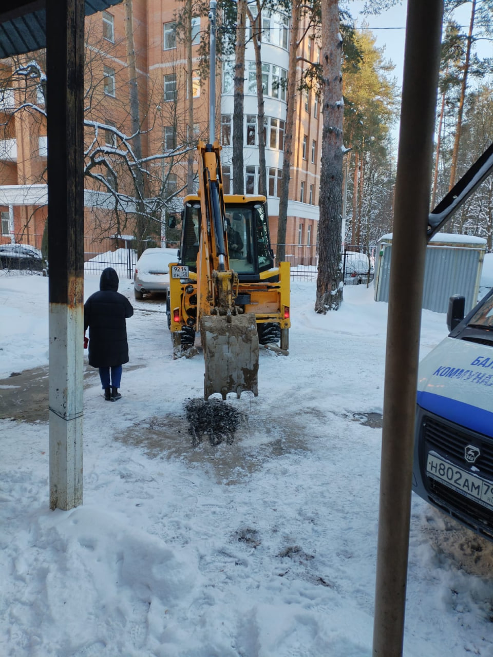 Успешно устранена утечка на внутриквартальном трубопроводе отопления по  адресу: микрорайон Гагарина, дом № 7 - Теплосеть БКС